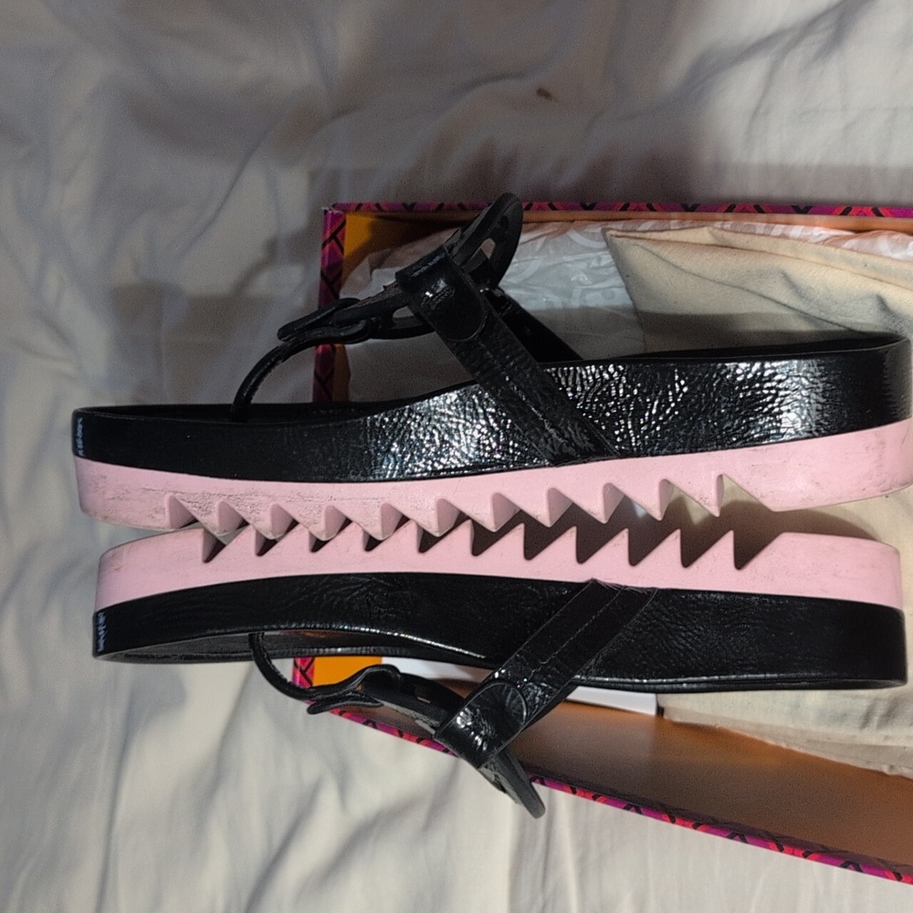 Tory Burch Lugg Sole Black Leather Sandal 7 OBO